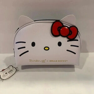 HELLO Kitty The Crème Shop Cosmetics Bag